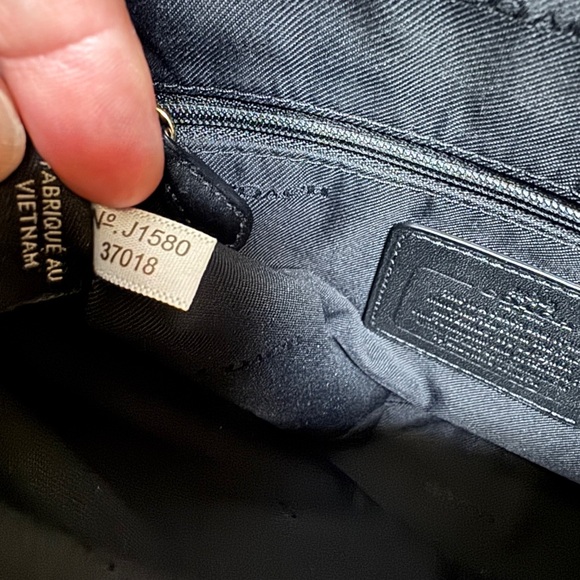 Coach Leather Iridescent Pearlescent Hologram Chelsea Crossbody Purse - Picture 15 of 16